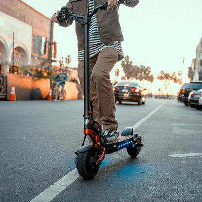 KAABO MANTIS 8 PLUS (48V 24.5Ah) - Electric scooter - Wheelyshop