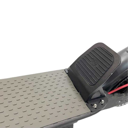 Smart fotstöd | Bekväm fotstöd till elsparkcykel / elscooter. Material av aluminium i svart färg | Wheely Shop